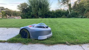 Robot tondeuse à gazon à commande par application, vision sans limite, fonctionnement en un clic, pour une surface maximale de 3 000 mètres carrés - Product Image 2