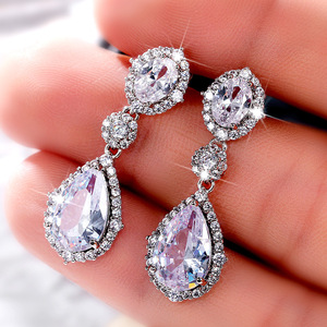 Eleganti Orecchini Pendenti a Goccia per Donne, Orecchini Scintillanti Versatili per Uso Quotidiano, Gioielli alla Moda - Product Image 4