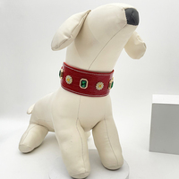 Collier pour chien en cuir véritable, motif crocodile rouge gaufré, boucle ornée de strass, pierres vertes taille émeraude, clous décoratifs marguerite pour chiens de petite et moyenne taille