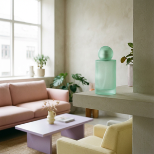 ทรอปิคอล วานิลลา โค แอนด์ ไวท์ ฟลอรัลส์ หมายเลข 21, กลิ่นมะพร้าวครีมมี่และไม้จันทน์หอม, สเปรย์น้ำหอมสำหรับวันหยุดฤดูร้อนแสนฝัน - Product Image 3