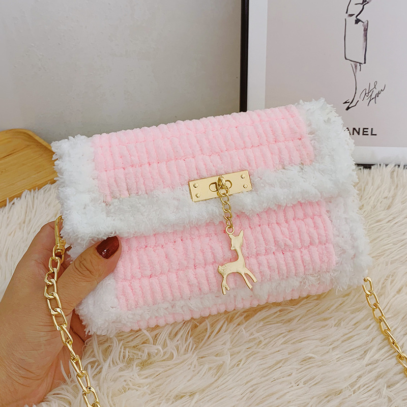 Blanco y rosa