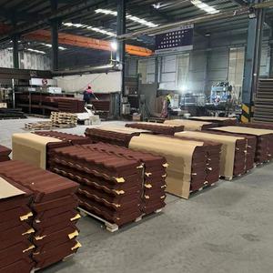 屋根瓦建築用軽量ソーラーパネル屋根タイル0.28- 0.4mmストーンコーティング金属屋根タイル中国製品 - Product Image 6