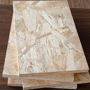 Precio de fábrica al por mayor 9mm 11mm 18mm Osb3 Tableros <span class=keywords><strong>OSB</strong></span> resistentes a la humedad <span class=keywords><strong>Tablero</strong></span> de partículas para muebles y decoración de interiores - Product Image 1