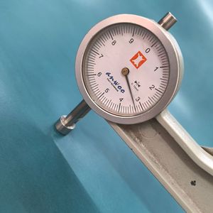 成形可能でカット可能な3.0〜3.5mmベジタブルタンニンなめしワックス仕上げの抗ピリング加工牛革DIYバッグ、靴、財布、ベルト、時計ベルト - Product Image 4