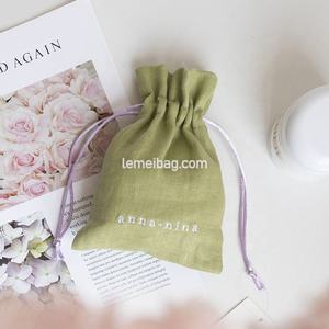 Sacs à cordon miniatures en lin 100% personnalisés avec motif de lettres, biodégradables et écologiques, réutilisables pour un usage quotidien - Product Image 4