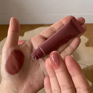 LuxuryLipgloss Marque privée Hydratant Hydra LOGO personnalisé Glaçure à lèvres Chocolat naturel biologique Personnaliser Brillant à lèvres - Product Image 4