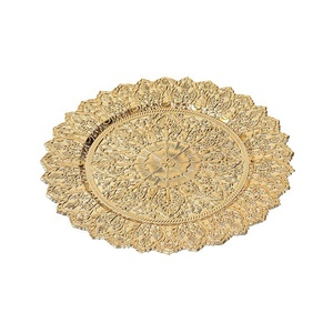 Placas de cargador de oro de plástico antiguo con llantas en relieve, placas de cargador decorativas para mesa de restaurante de boda - Product Image 6