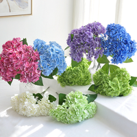Bunga Hydrangea Sutra Realistis dengan Daun Hijau - Dekorasi Pernikahan & Hotel Bergaya Modern Sentuhan Alami Tahan Lama