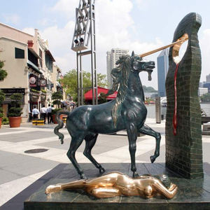 Grande Scultura di Cavallo in Bronzo Surrealista, Statua d'Arte Astratta per Giardino e Spazi Pubblici - Product Image 1