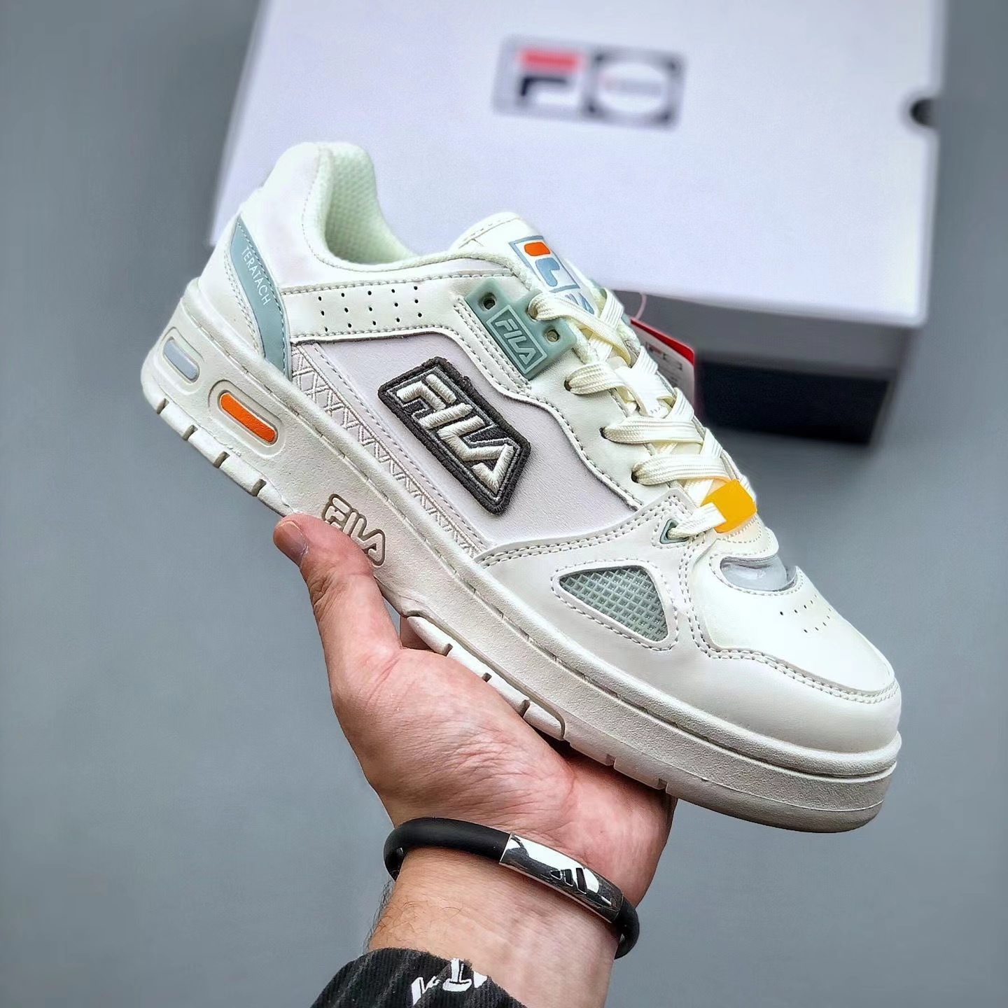 Tenis Fila para mujer: ¿Cuál es la mejor del 2022? - ZONADAMAS