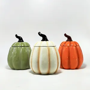 Fournisseurs de costumes d'halloween en gros bocaux ronds en céramique personnalisés pour le rangement de la cuisine bocaux à biscuits artisanaux en forme de citrouille d'automne