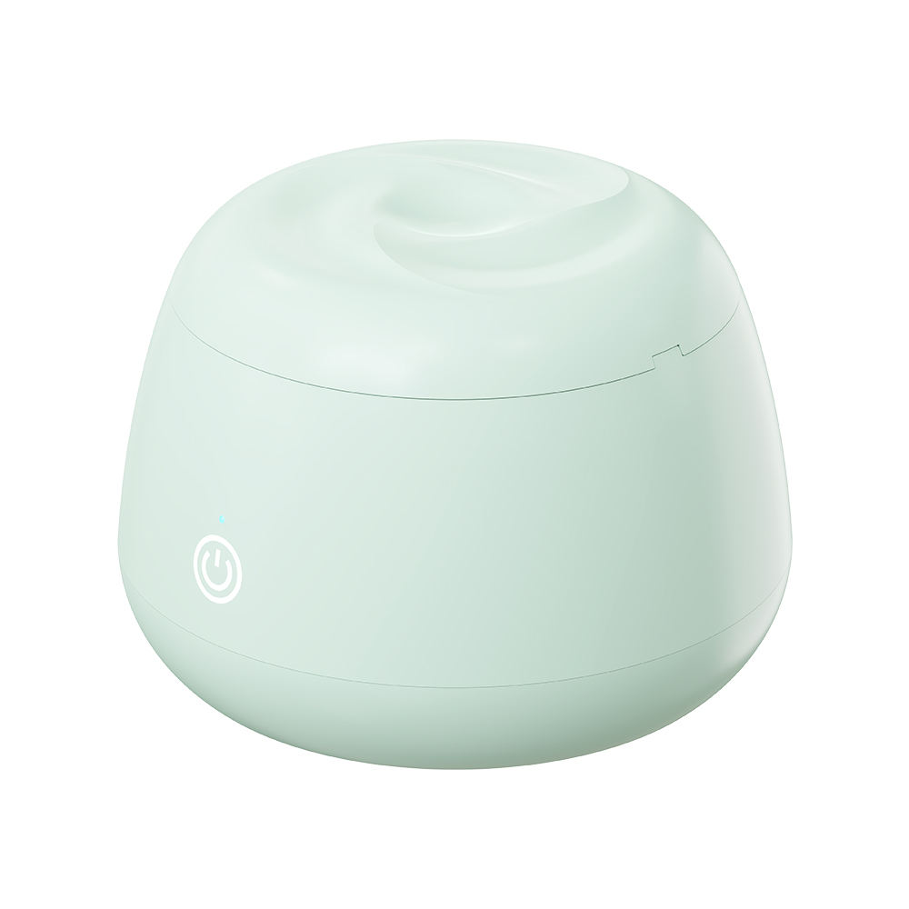 สีเขียวอ่อน