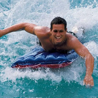 Tapis de surf gonflable pour les surfeurs Matériau militaire en TPU Les coussinets de surf sont un must pour les surfeurs Léger et confortable