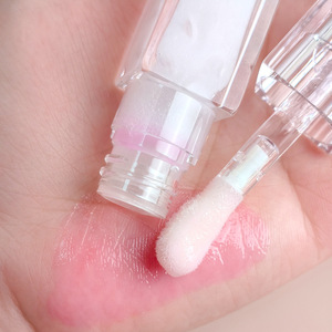 MLM Custom-Formulated Shimmering Volumizing <b>Lip</b> Oil: Square Tube, Diamond Pearl <b>Lip</b> Oil, Hydrating <b>Lip</b> gloss - Product Image 4