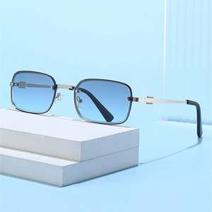 Lunettes de soleil carrées vintage en alliage avec logo personnalisé 2025, protection UV400, petite monture rectangulaire pour hommes et femmes - Product Image 2