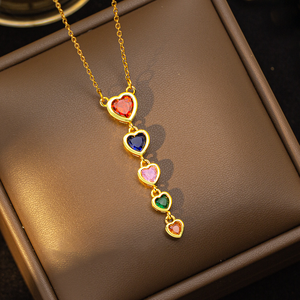 Collar con colgante de cristal, brillante con un elegante estilo de diosa - Product Image 2