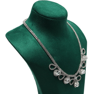 Nouveau présentoir à bijoux en forme de portrait en similicuir velours, style raffiné - Product Image 4