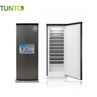 Nouveauté Congélateur commercial à porte unique DC 198L 255L Fabricant de blocs de glace solaires avec batterie au lithium en STOCK chaud en Haïti
