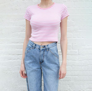 เสื้อยืดครอปผู้หญิงลายทาง พิมพ์โลโก้ได้ ทรงเข้ารูป แขนสั้น ผ้าฝ้ายยืด สวมใส่สบายๆ สำหรับฤดูร้อน - Product Image 1