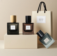 Flacons de parfum carrés de luxe en verre coloré avec couvercle, capacités 30ml et 50ml, tête de pulvérisation transparente avec boîte et sac d'emballage