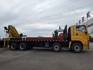 Grue de camion 8x4 30 tonnes ISUZU à flèche pliante, petite grue neuve montée sur camion de remorquage pour usage de construction - Product Image 3