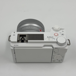 Cámara <span class=keywords><strong>Sony</strong></span> <span class=keywords><strong>ZV</strong></span>-E10 II Usada con Lente de 16-50 mm, Cámara sin Espejo, Cámara Asequible para Creación de Contenido en 4K - Product Image 4