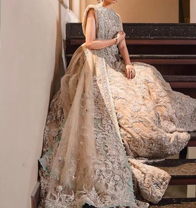 Vestido nupcial tradicional indio/pakistaní de acetato hasta el suelo con bordado Zardozi 3D para boda de ATIYA LIBAS - Product Image 6