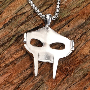 Collar con Colgante de Casco Espartano de Acero Inoxidable 316L para Hombre, Guerrero Vikingo, Acabado Antiguo en Oro, Plata y Negro, Joyería Gótica - Product Image 4