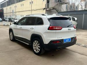 <span class=keywords><strong>Jeep</strong></span> <span class=keywords><strong>Cherokee</strong></span> 2.4L Latitude (Modelo Básico) Usado - Product Image 2