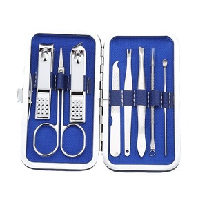 Kit de toilettage classique durable en acier inoxydable 8 pièces pour hommes et femmes, ensemble professionnel de manucure et de pédicure pour la maison et les voyages - Product Image 2