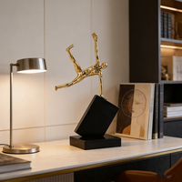 Sculpture moderne de couple de danseurs dynamiques en laiton, marbre et aluminium, décoration artistique pour la maison de luxe, salon, présentoir de bureau