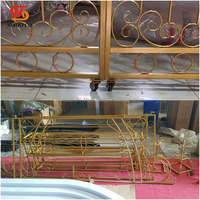 Halus halaman rumah luar ruangan taman dekoratif latar belakang pintu masuk lengkungan emas besi gerbang pernikahan