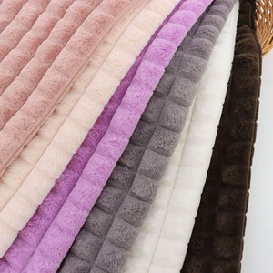 Fourrure de lapin artificielle de haute qualité, douce et non pelucheuse, pour les couvertures de bébé et les vêtements d'hiver - Product Image 5