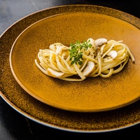 Assiettes en céramique tournées au four, assiettes à petit-déjeuner, assiettes haut de gamme pour restaurants et hôtels, assiettes créatives pour steak, dessert et salade, compatibles micro-ondes