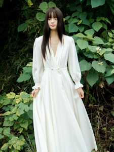 Vestido Largo Casual Blanco Sólido con Escote en V Profundo y Manga Larga, Estilo A-Line, que Estiliza la Cintura, para Registro de Novia - Product Image 4