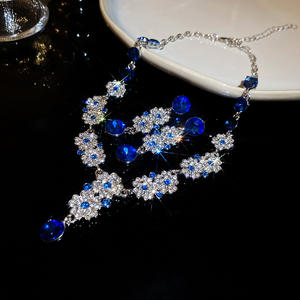 Conjunto de Joyería de Moda para Mujer, Collar y Aretes con Flores de Cristal Azul para Bodas, Cenas y Fiestas - Product Image 5