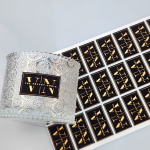 Etiquetas de Lujo Personalizadas con Logotipo en Dorado, Papel con Textura de Terciopelo, Etiquetas para Botellas de Velas de Lujo, Etiquetas Adhesivas para Perfumes - Product Image 5