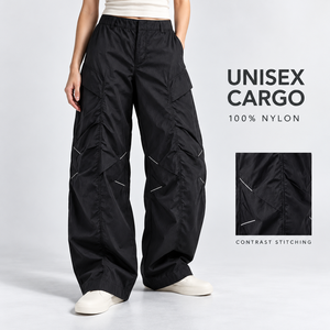 Pantalon cargo parachute unisexe 100% nylon taille mi-haute écologique coupe ample jambe large noir streetwear avec poches à rabat vente en gros - Product Image 1