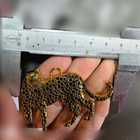 Ornement de voiture en métal léopard, pendentif de rétroviseur de luxe guépard - Accessoire de décoration intérieure automobile - Cadeau créatif en gros