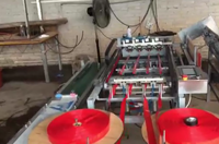 Machine de revêtement PVC pour manche de balai, machine semi-automatique de laminage de film thermorétractable pour manche de serpillière, machine d'emballage pour tiges rondes