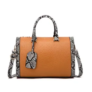 ZB183 grosir tas tangan wanita eksotis ular garis tas tangan terbaru wanita merek boston tas tangan dengan tali tag dekorasi