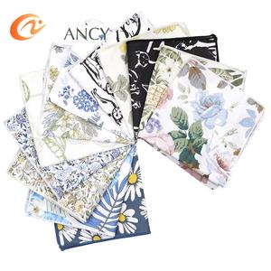 Pañuelos cuadrados de algodón puro 100% con diseño de dibujos animados florales Estilos personalizables adecuados para fiestas - Product Image 1
