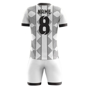 Uniformes de Fútbol Personalizados a Precio Económico y MOQ Bajo, Diseño Sublimado, 100% Poliéster Malla, Secado Rápido, Antiestático, Logotipo Personalizado - Product Image 2