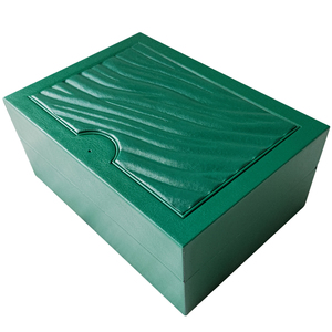 Caja de Reloj de Madera Verde Personalizada con Material Protector de PU y MDF, Estuche de Empaque de Alta Gama con Libro de Certificado - Product Image 5