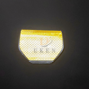 Verkeersveiligheid snelwegwegmarkering reflecterende barrière afbakening W-balk paal vangrail reflector - Product Image 3