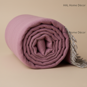 Couverture décoratif doux et personnalisable, plaid en laine et coton rose d'agneau, nouvelle collection - Product Image 1