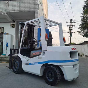 Chariot élévateur triple TCM de 3 tonnes d'occasion avec moteur diesel pour bâtiment électrique, hauteur de levage de 4.5m, 3 mâts dans la cour de Hefei - Product Image 5