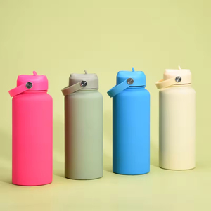 Bouteille d'eau isotherme en acier inoxydable 500 ml, double paroi, design minimaliste, portable pour les voyages - Product Image 5
