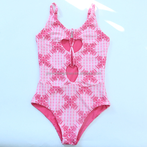 Tuta Smock con Bretelle in Corda e Motivo Floreale Hawaiano Personalizzata per Bambine, Pagliaccetto con Gonna per Bambine Piccole - Product Image 6