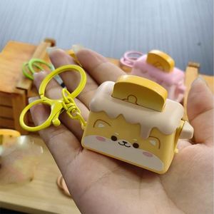 Porte-clés en forme de pain grillé avec animaux mignons, mini-jouets de dessin animé, breloques de sac en plastique, accessoires à thème alimentaire pour cadeaux - Product Image 4